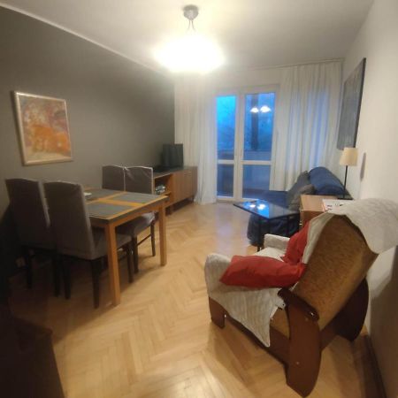 U Cioci Lutki Urocze Mieszkanie Z Balkonem Krakau Exterior foto