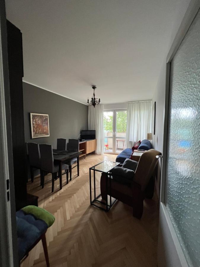 U Cioci Lutki Urocze Mieszkanie Z Balkonem Krakau Exterior foto