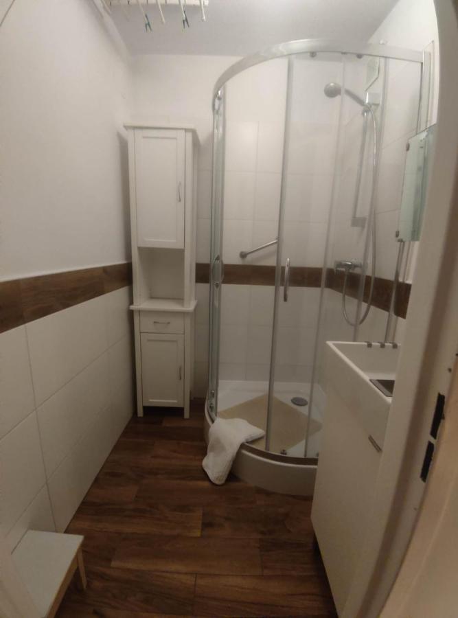 U Cioci Lutki Urocze Mieszkanie Z Balkonem Krakau Exterior foto